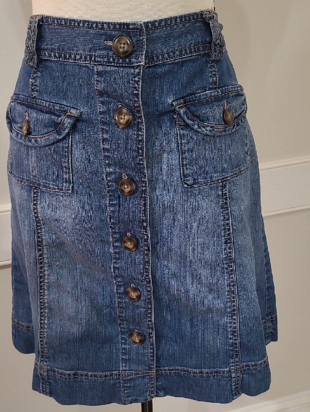 Talbots Blue Denim Button-Front A-Line Skirt - 8P - Picture 2 of 7